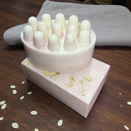 6.5 oz Goats & Oats Honey Soap Bar Extra Large w Goats Milk Real Honey and Oats - Ultra Moisturizing and Calming